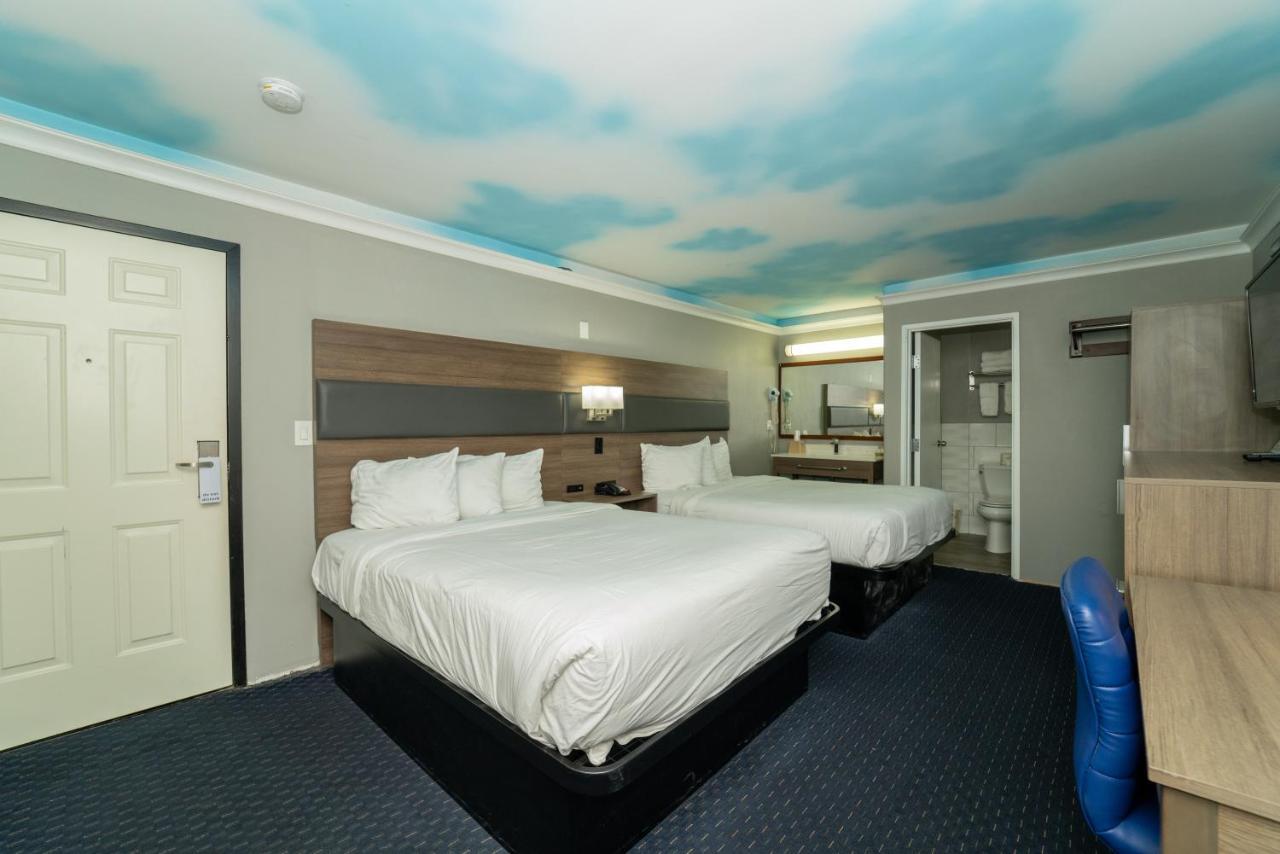 Hollywood Palms & 2* Los Angeles