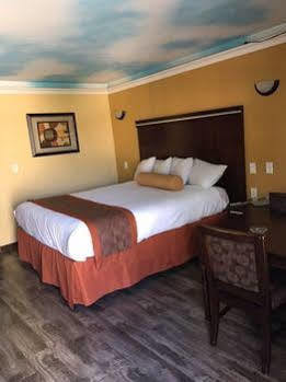 Motel Hollywood Palms & 2*